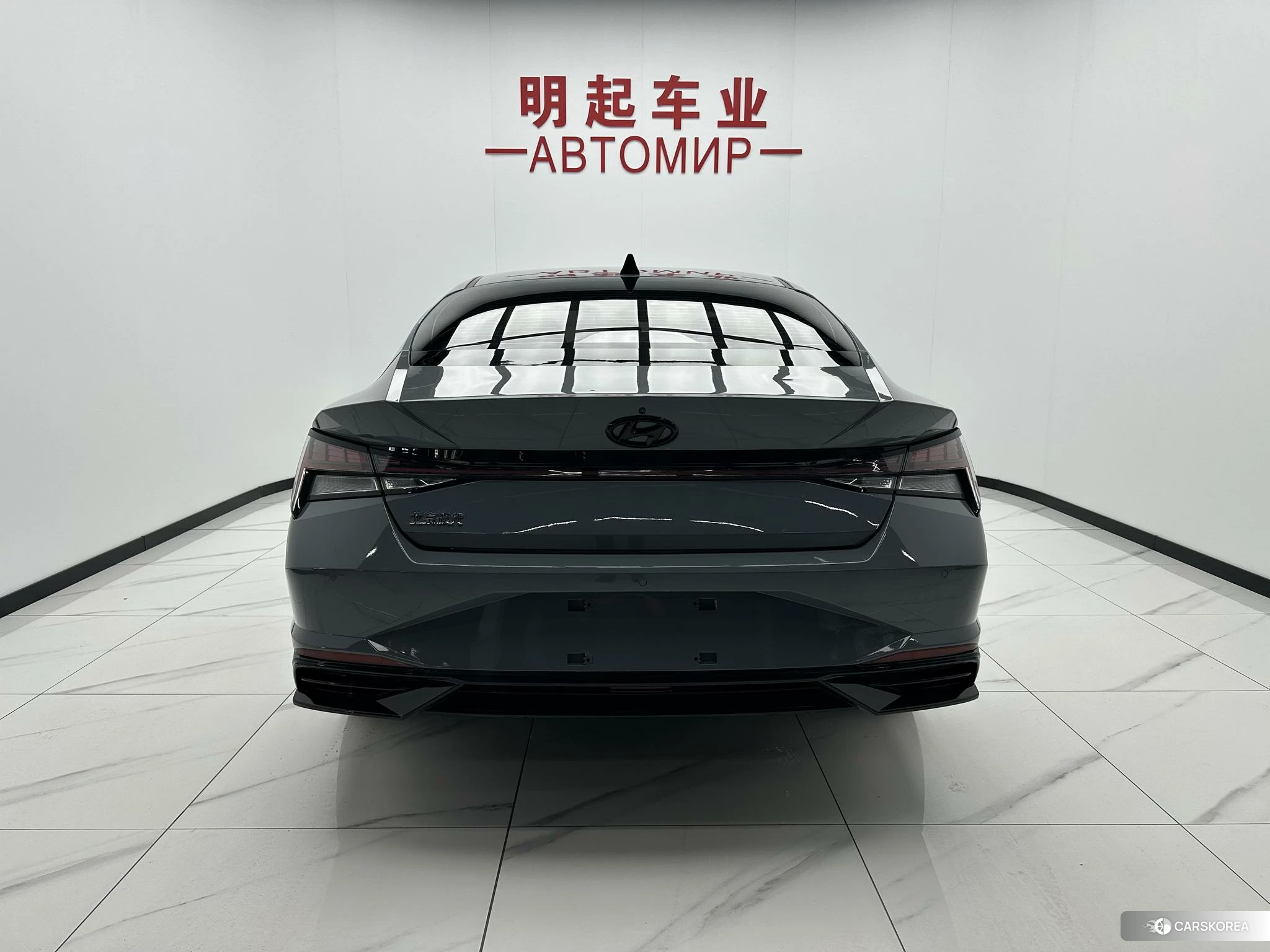 Hyundai Elantra 2022 Темно-серый из Китая