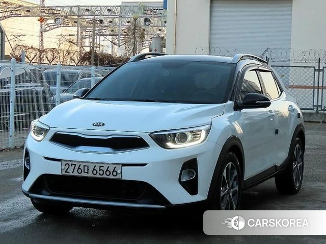 Kia Stonic 2019 Белый из Кореи