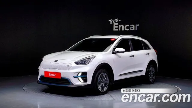 Kia Niro EV 2018 Белый из Кореи