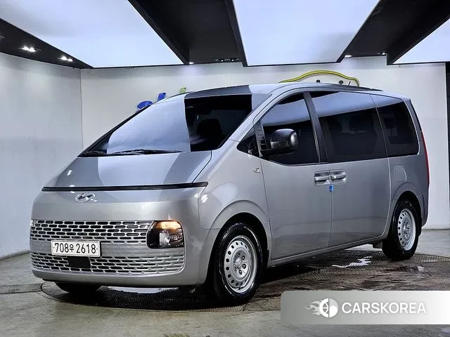 Hyundai Staria 2022 Серебристо-серый из Кореи