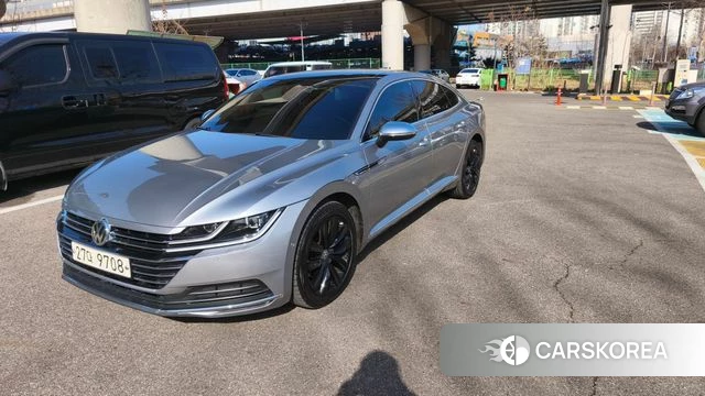 Volkswagen Arteon 2019 Серебристо-серый из Кореи