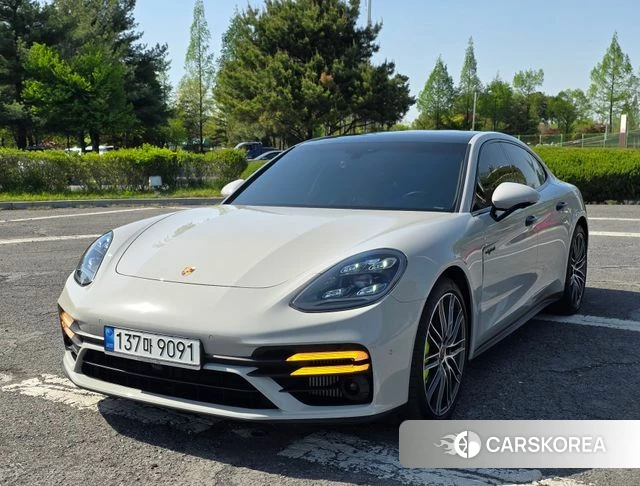 Porsche Panamera (971) 2021 Жемчужный цвет из Кореи