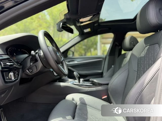 BMW 5 series (imported) 2021 Черный из Китая