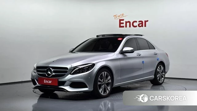 Mercedes-Benz C-Class W205 2018 Серебристо-серый из Кореи