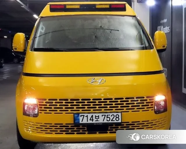 Hyundai Staria 2022 Желтый из Кореи