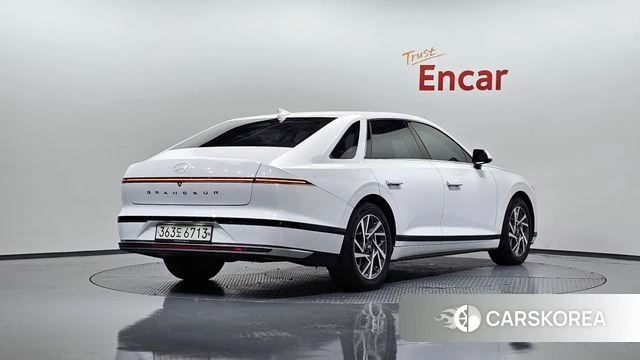 Hyundai Grandeur (GN7) 2024 Белый из Кореи