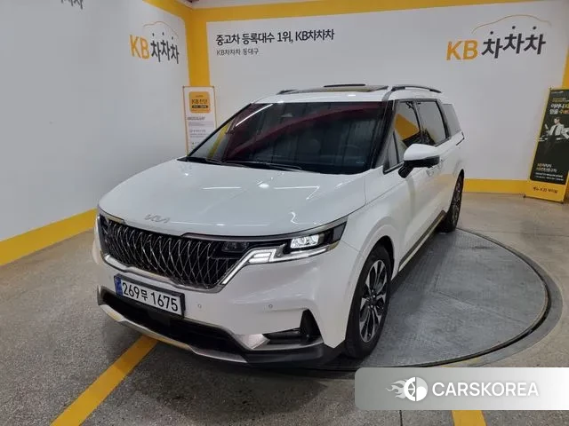 Kia Carnival 4th generation 2023 Белый из Кореи