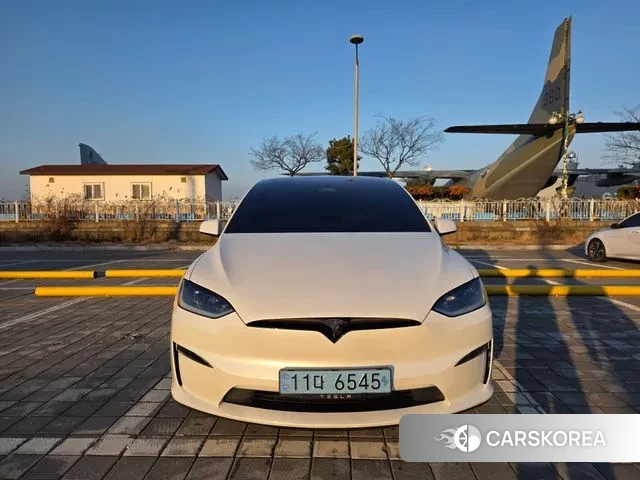 Tesla Model X 2023 Белый из Кореи