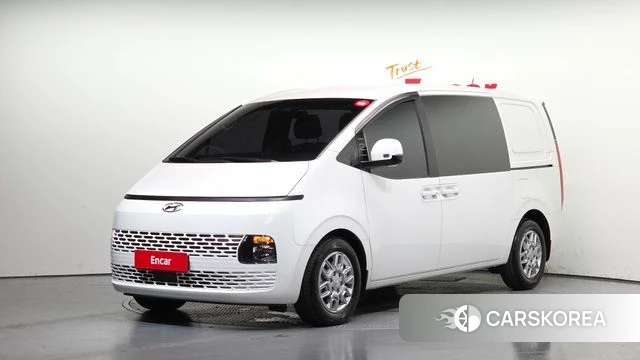 Hyundai Staria 2022 Белый из Кореи