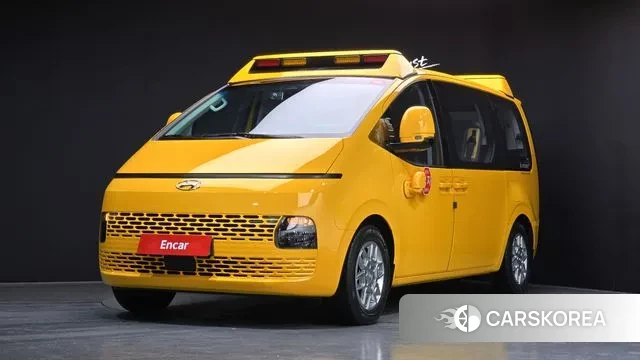 Hyundai Staria 2023 Желтый из Кореи
