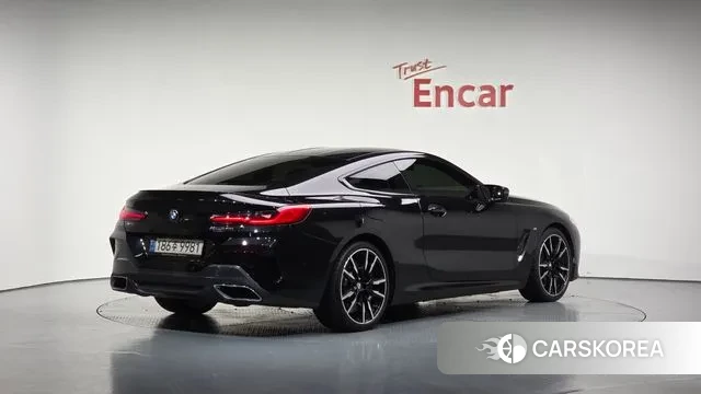 BMW 8 Series (G15) 2023 Черный из Кореи