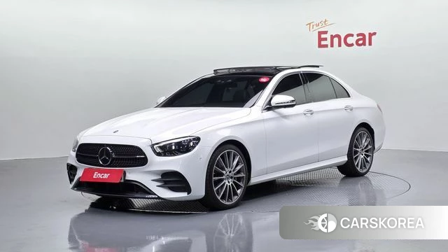 Mercedes-Benz E-Class W213 2022 Белый из Кореи