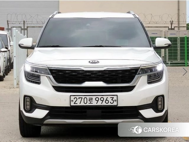Kia Seltos 2020 Белый из Кореи