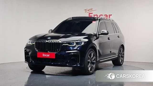 BMW X7 (G07) 2021 Черный из Кореи
