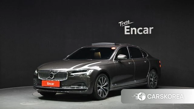 Volvo S90 2023 Серый из Кореи