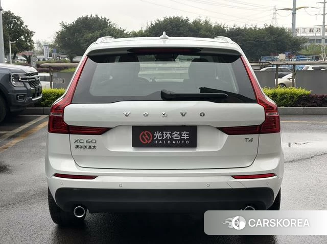 Volvo XC60 2019 Белый из Китая