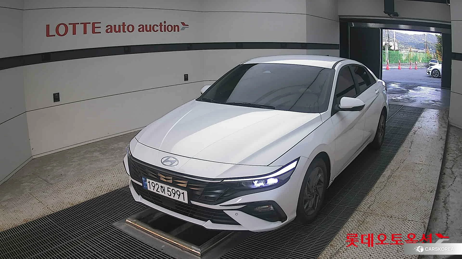 Hyundai Avante 2024 Atlas White из Кореи