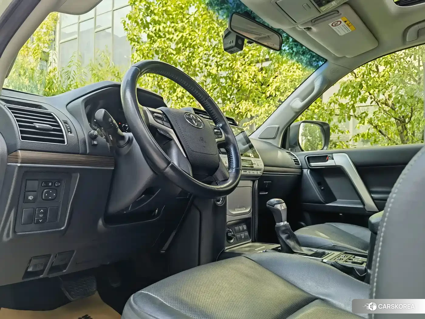 Toyota Prado 2019 Белый из Китая
