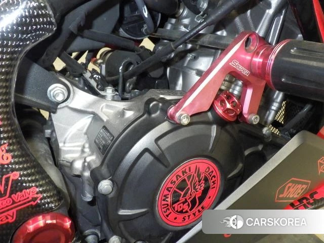 Engine photo