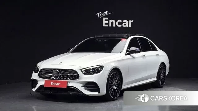 Mercedes-Benz E-Class W213 2023 Белый из Кореи