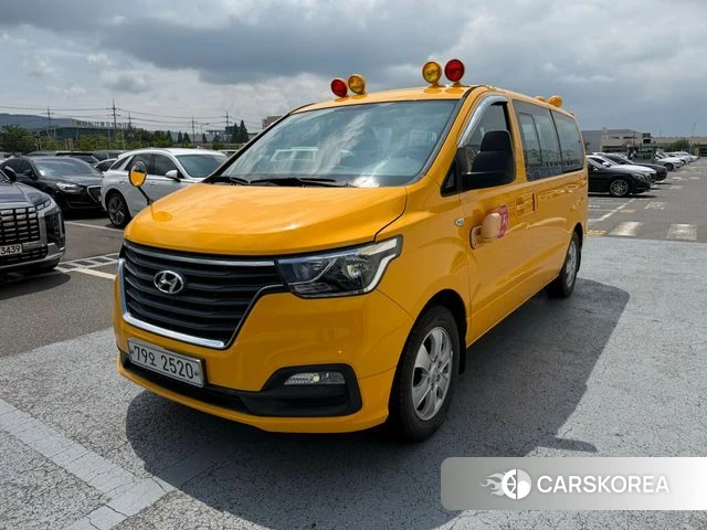Hyundai The New Grand Starex 2021 Желтый из Кореи