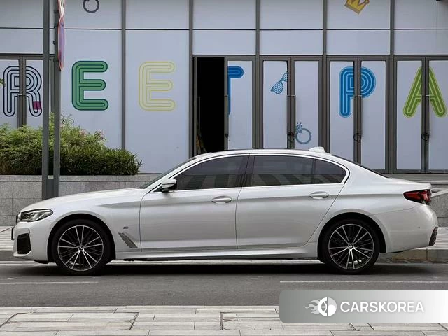 BMW 5 series 2021 Белый из Китая