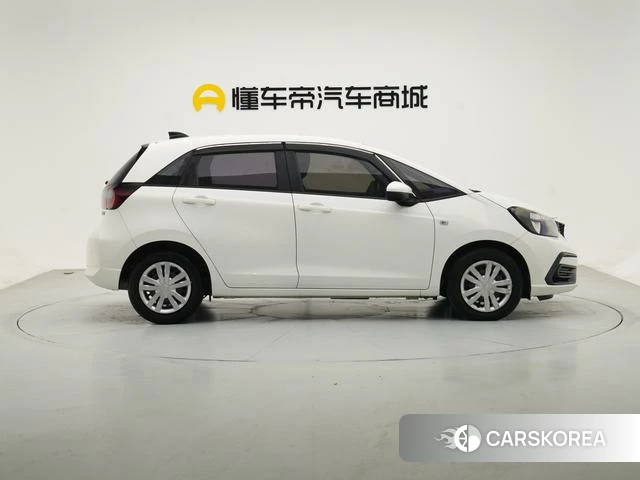 Honda Fit 2021 Белый из Китая