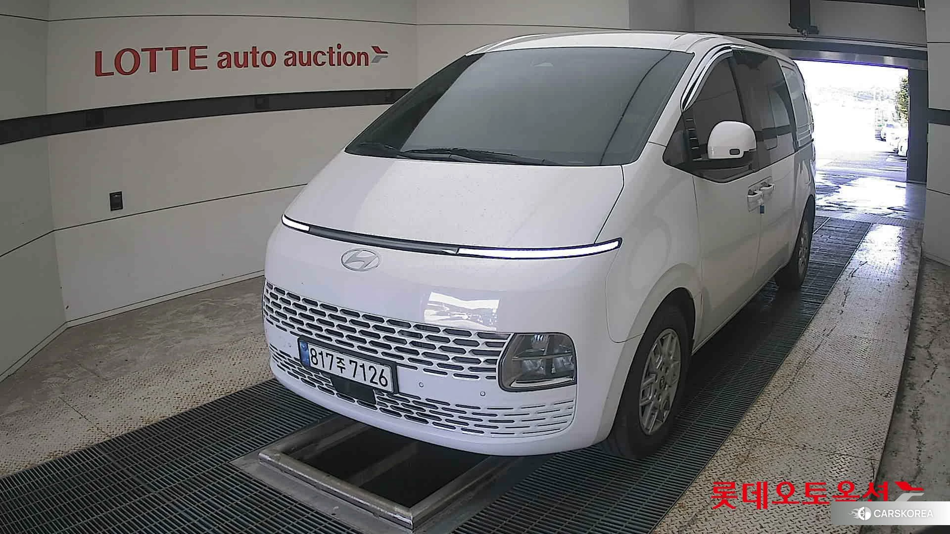 Hyundai Staria Hybrid 2025 Белый из Кореи