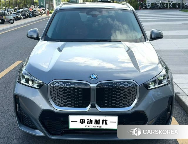 BMW iX1 2023 Темно-серый из Китая