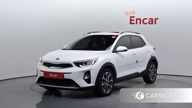 Kia Stonic 2018 Белый из Кореи