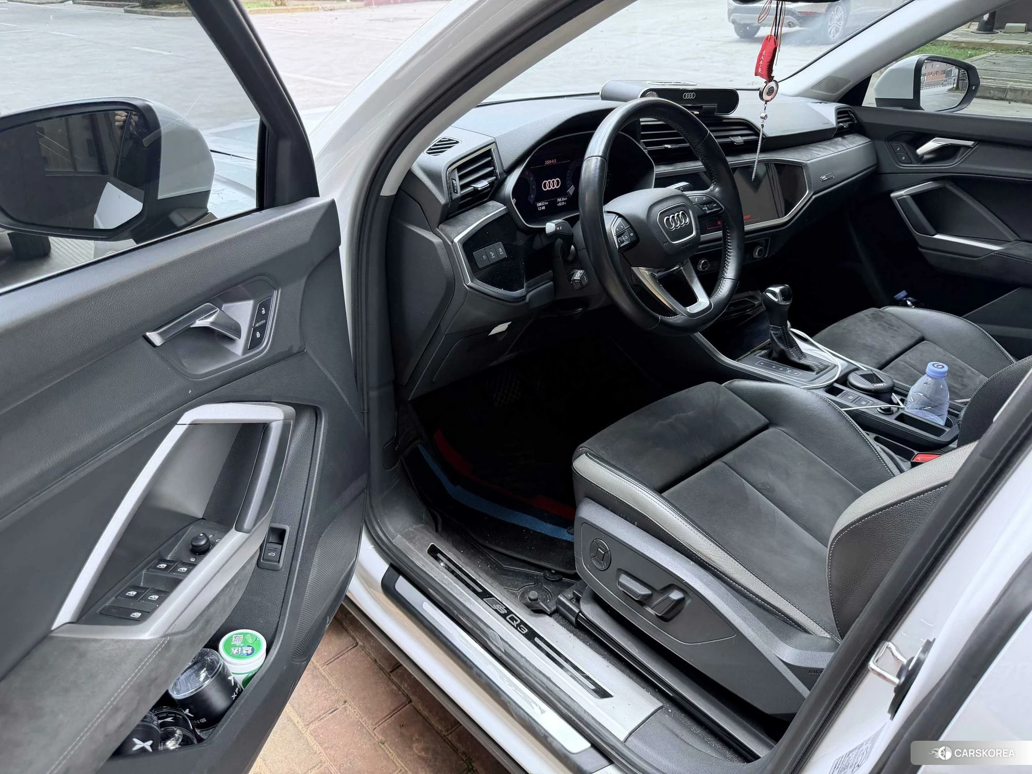 Audi Q3 2021 Белый из Китая