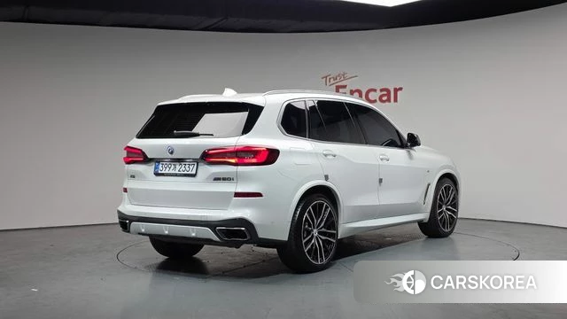 BMW X5 (G05) 2023 Белый из Кореи