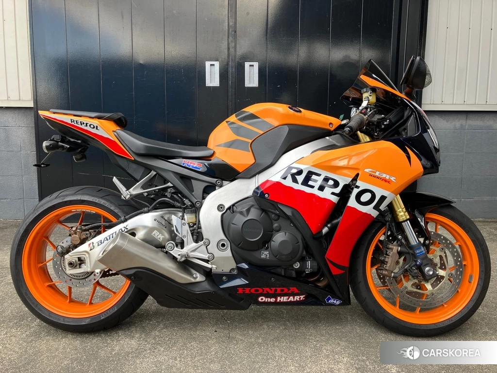 Проданный Honda CBR1000RR ABS 2013 из Японии