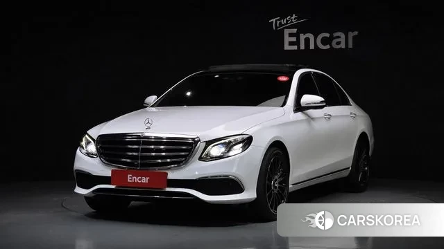 Mercedes-Benz E-Class W213 2019 Белый из Кореи