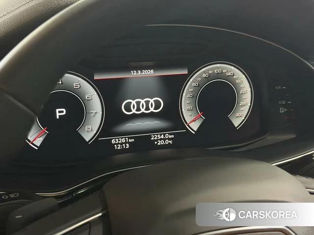 Audi Q7 2024 Черный из Китая