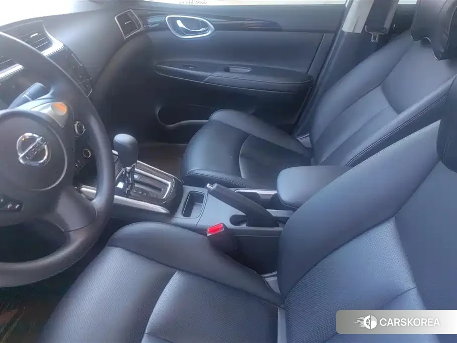 Nissan Sylphy 2024 Белый из Китая