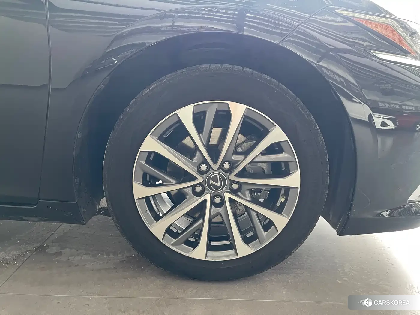 Lexus ES 2023 Черный из Китая