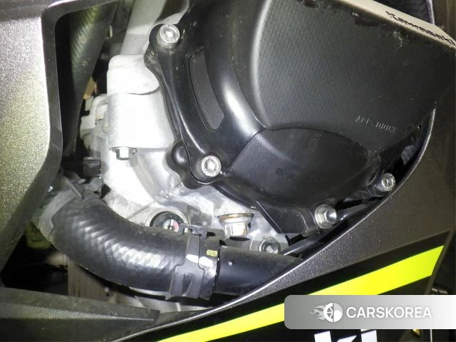 Engine photo