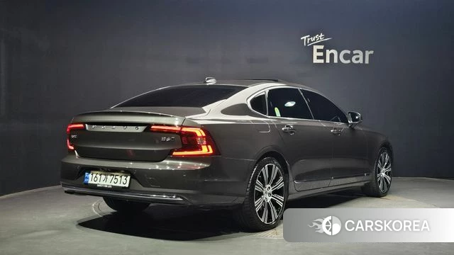 Volvo S90 2023 Коричневый из Кореи