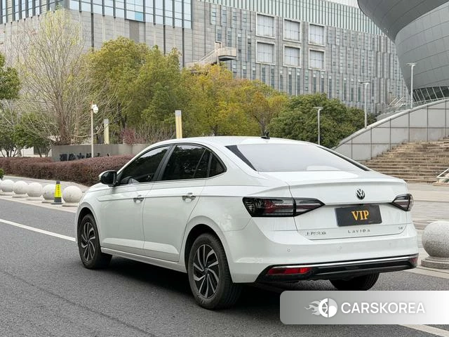 Volkswagen Lavida 2024 Белый из Китая