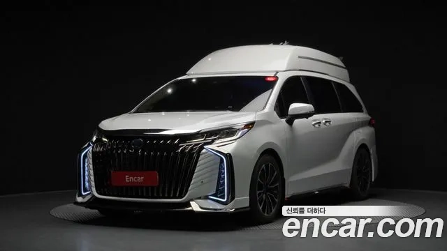 Toyota Sienna 4th Generation 2023 Белый из Кореи