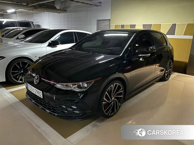 Volkswagen Golf 8th Generation 2023 Черный из Кореи