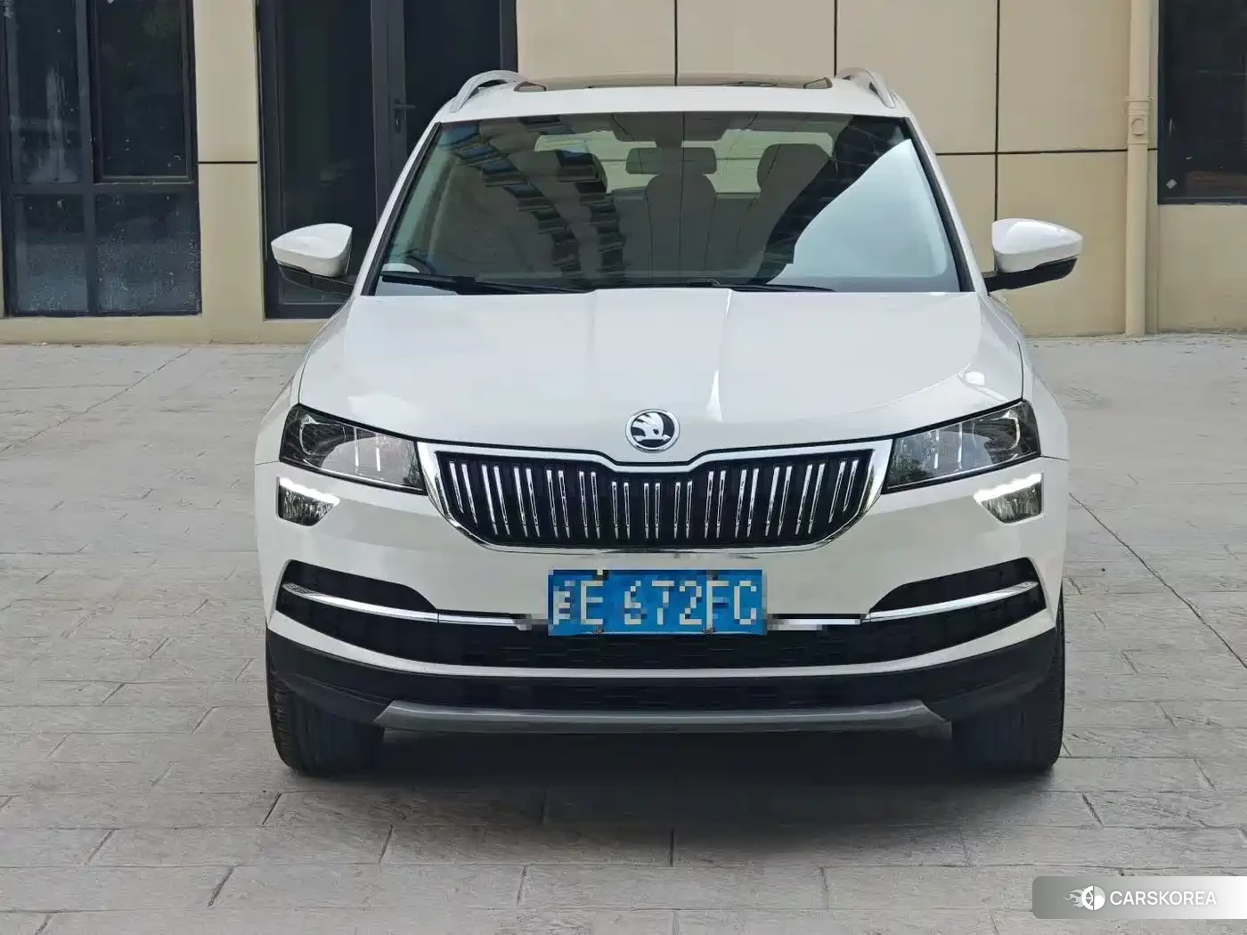Skoda Karoq 2022 Белый из Китая