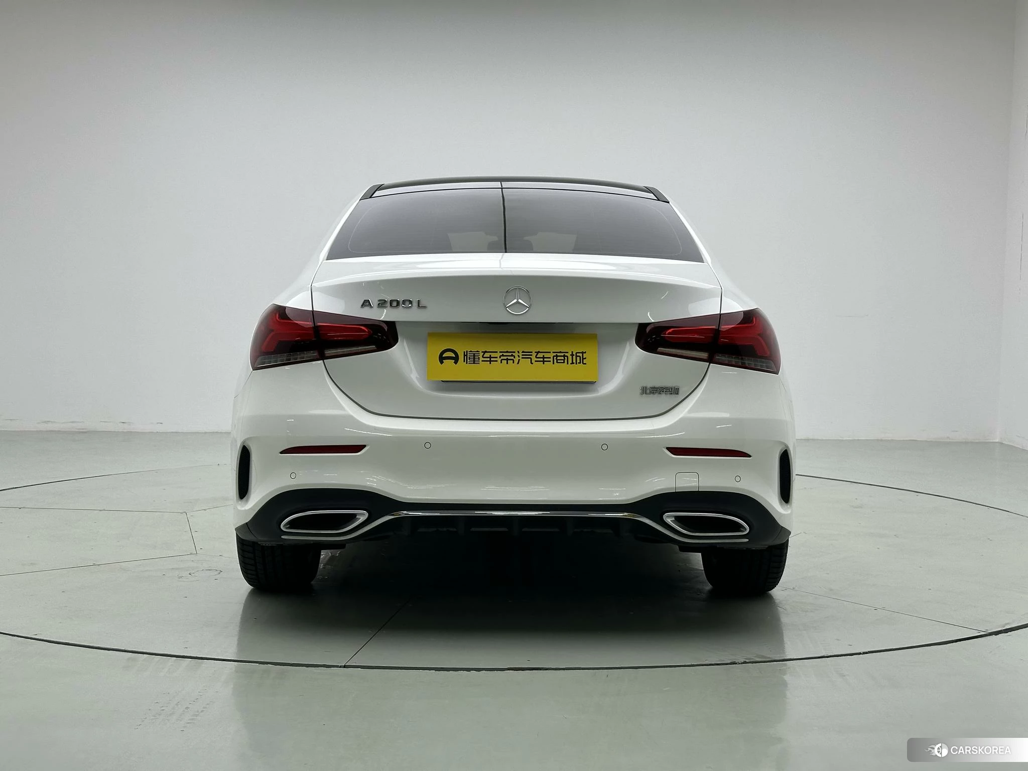 Mercedes-Benz Class A 2022 Белый из Китая