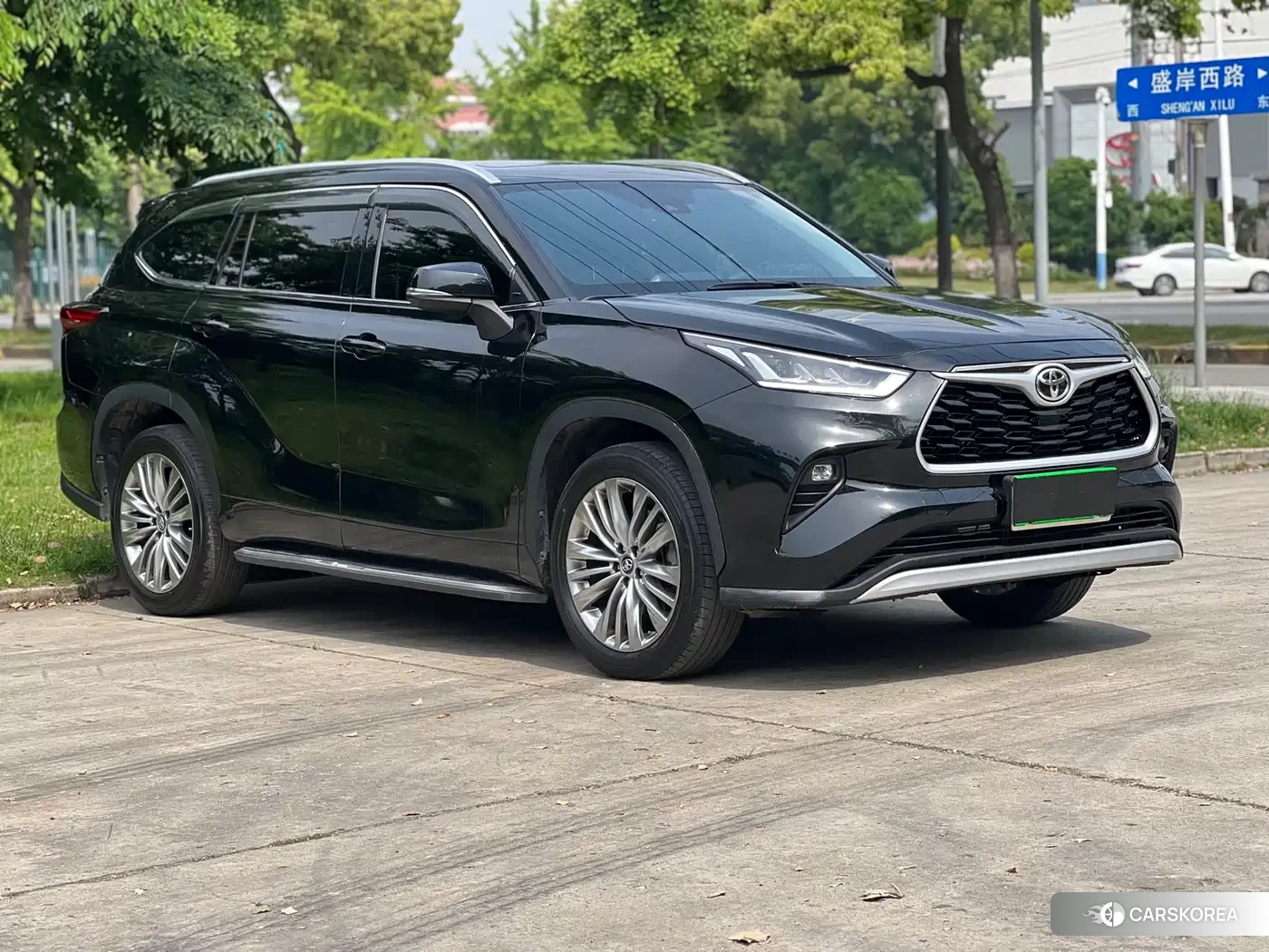 Toyota Highlander 2024 Черный из Китая
