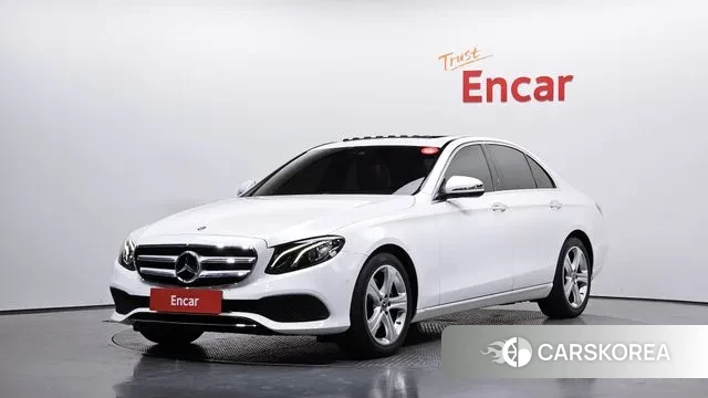 Mercedes-Benz E-Class W213 2018 Белый из Кореи