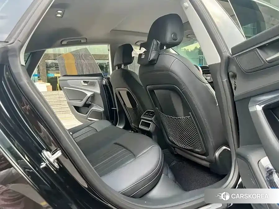 Audi A7 2021 Черный из Китая
