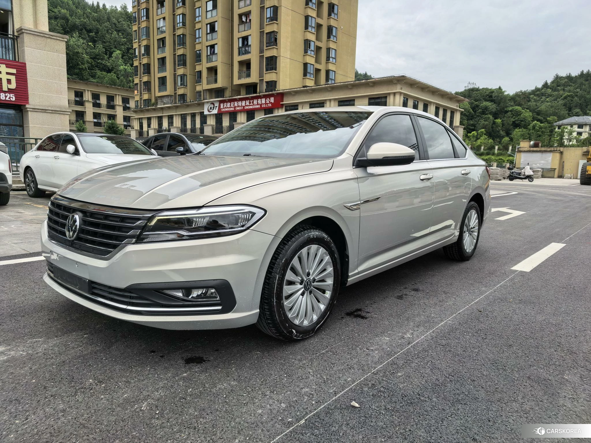 Volkswagen Lavida 2020 Желтый из Китая