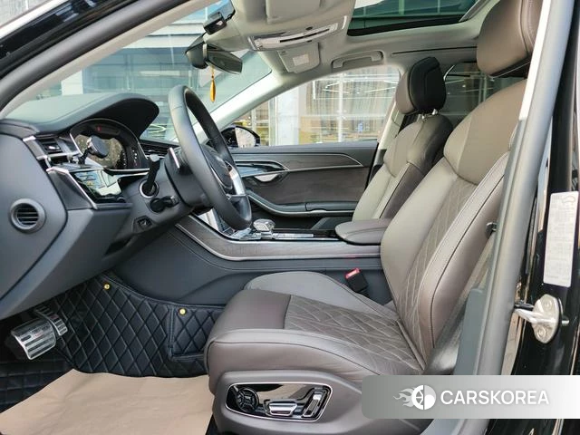 Audi A8 2023 Черный из Китая