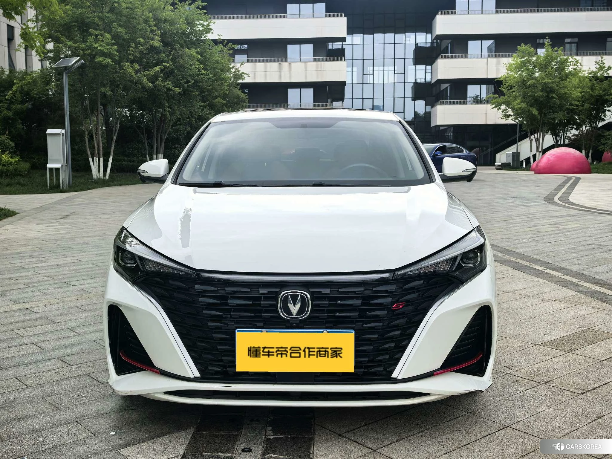 Chang'an Yidong 2022 Белый из Китая